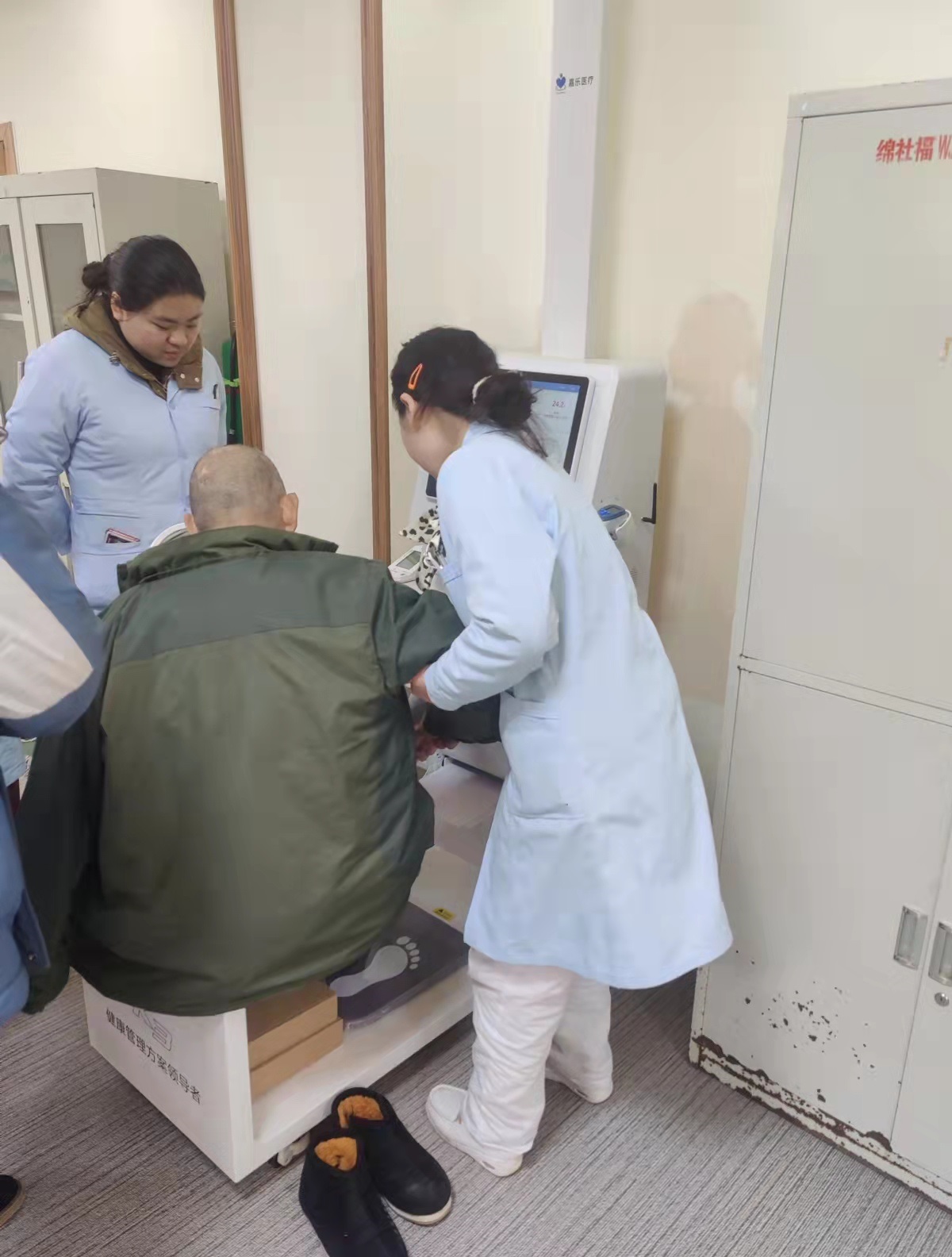 企業(yè)健康小屋、健康驛站，檢測(cè)+監(jiān)控+指導(dǎo)一體式全方位防護(hù)您的健康！