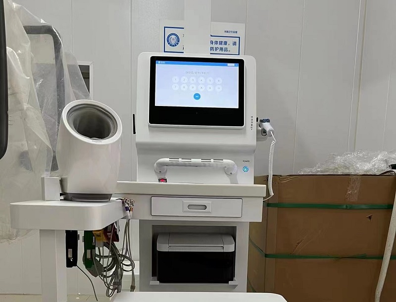 為什么年紀越大越害怕生?。? /></p><p>首先，隨著年齡的增長，人體免疫力和抵抗疾病的能力會逐漸下降。這就使得老年人更容易感染外界微生物，并且在患病后恢復(fù)的速度也會變得更加緩慢。此外，與衰老相關(guān)的老年病，如耳聾、老年癡呆和骨質(zhì)疏松等，不是好得慢就是治不好，而且還會對日常生活產(chǎn)生影響，這讓老年人更加不敢輕視自己的健康。</p><p>其次，很多老年人擔心子女們無法理解他們的困境或者因為給子女添加了額外的負擔而選擇隱瞞自己的健康狀況。畢竟，子女們都已經(jīng)成家立業(yè)，在工作中承受了很多壓力，如果再讓他們?yōu)楦改傅纳眢w健康操心，那么就會讓他們感到很不好意思。因此，有些老年人會選擇忍受身體不適，甚至不告訴子女們自己的病情，這使得他們更加擔心自己的身體健康。</p><p>最后，很多老年人害怕生病會給家庭帶來經(jīng)濟負擔。隨著年齡的增長，很多老年人已經(jīng)退休了，收入也相應(yīng)減少，如果需要承擔高昂的醫(yī)療費用，那么就會給家庭帶來沉重的經(jīng)濟負擔。這也是為什么很多老年人害怕自己生病的原因之一。</p><p>面對這些困境，老年人可以采取措施來保護自己的健康。例如，保持清淡、衛(wèi)生、富含營養(yǎng)的飲食習(xí)慣，每天按時按量進食；勤做散步、打太極和練操等有氧運動，以提高自身免疫力和抵抗疾病的能力；定期到醫(yī)院檢查身體，及早發(fā)現(xiàn)和治療疾病。同時，也要學(xué)會與家人溝通，告訴他們自己的健康狀況，這樣可以讓家人更好地理解他們的困境，并且及時為他們提供幫助和支持。</p><p>年紀越大，越怕自己生病，這是很正常的。老年人應(yīng)該采取措施保護自己的健康，同時也要與家人溝通，讓他們理解自己的困境。只有這樣，才能讓老年人享受更加健康、幸福的晚年生活。</p>                    </section>
                                                                                                            <div   id=