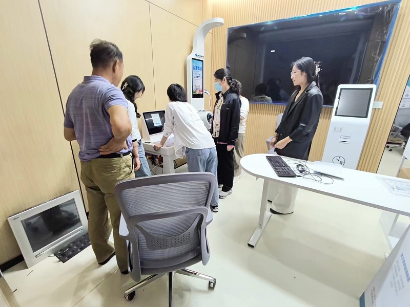 工地工人體檢要檢測什么?現(xiàn)在的智能體檢一體機(jī)合適嗎?