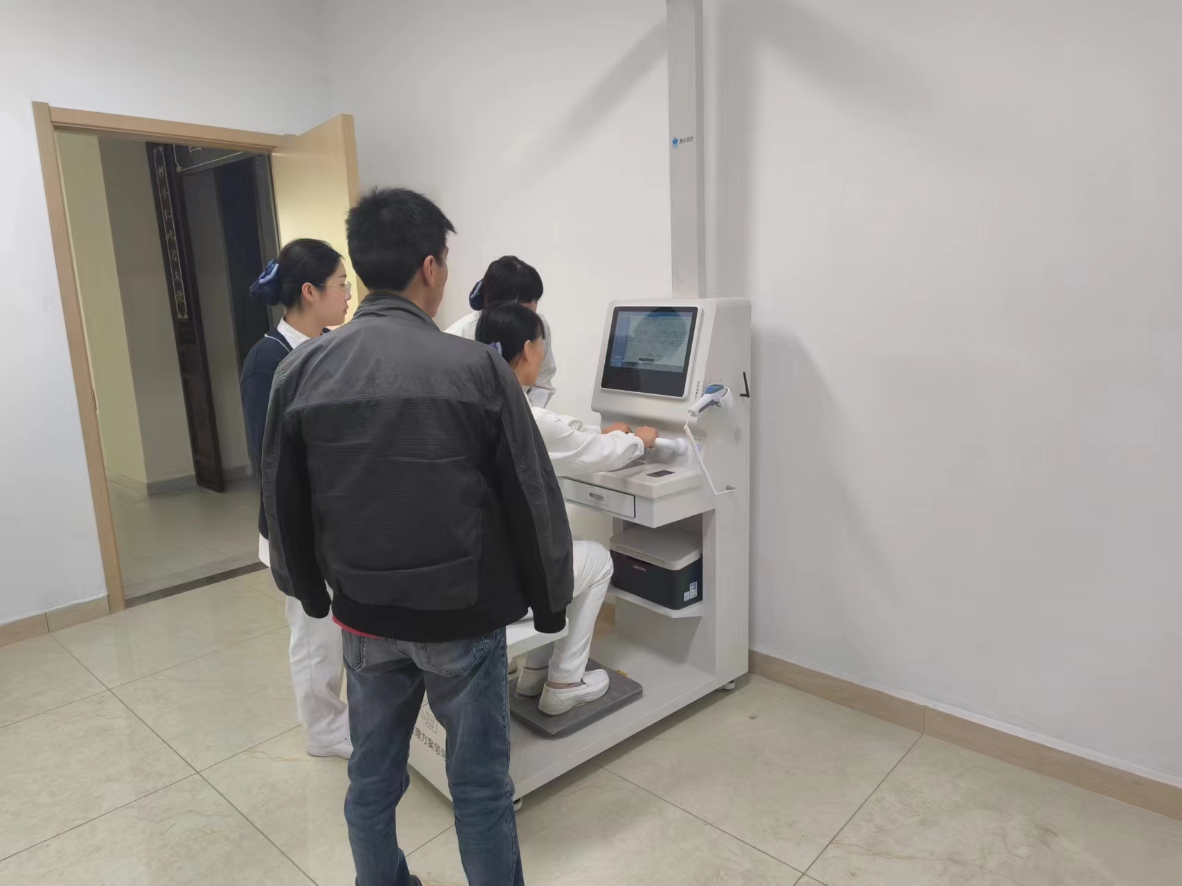 智能健康管理新趨勢:解碼健康小屋一體機(jī)的核心價(jià)值與應(yīng)用場景 智能健康管理新趨勢:解碼健康小屋一體機(jī)的核心價(jià)值與應(yīng)用場景